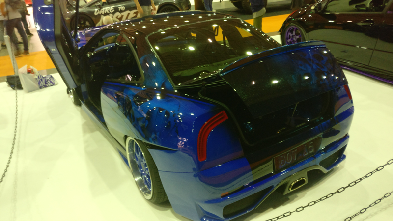 Those Maserati taillights...